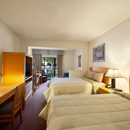 Ramada By Wyndham Kissimmee Downtown Hotel Экстерьер фото