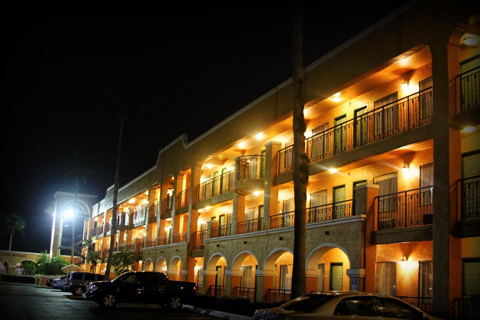 Ramada By Wyndham Kissimmee Downtown Hotel Экстерьер фото