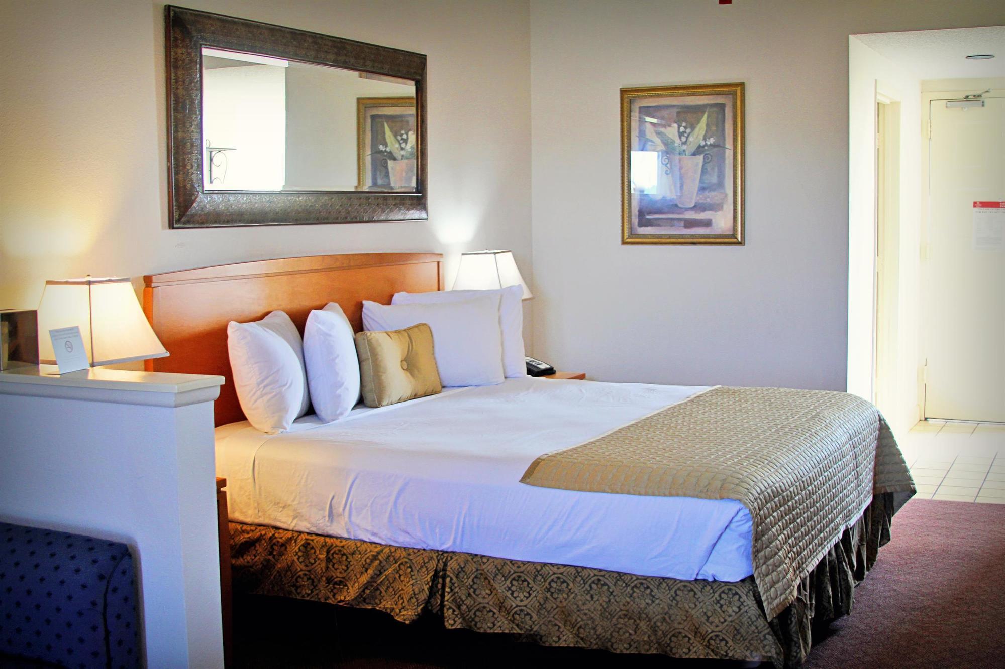 Ramada By Wyndham Kissimmee Downtown Hotel Экстерьер фото