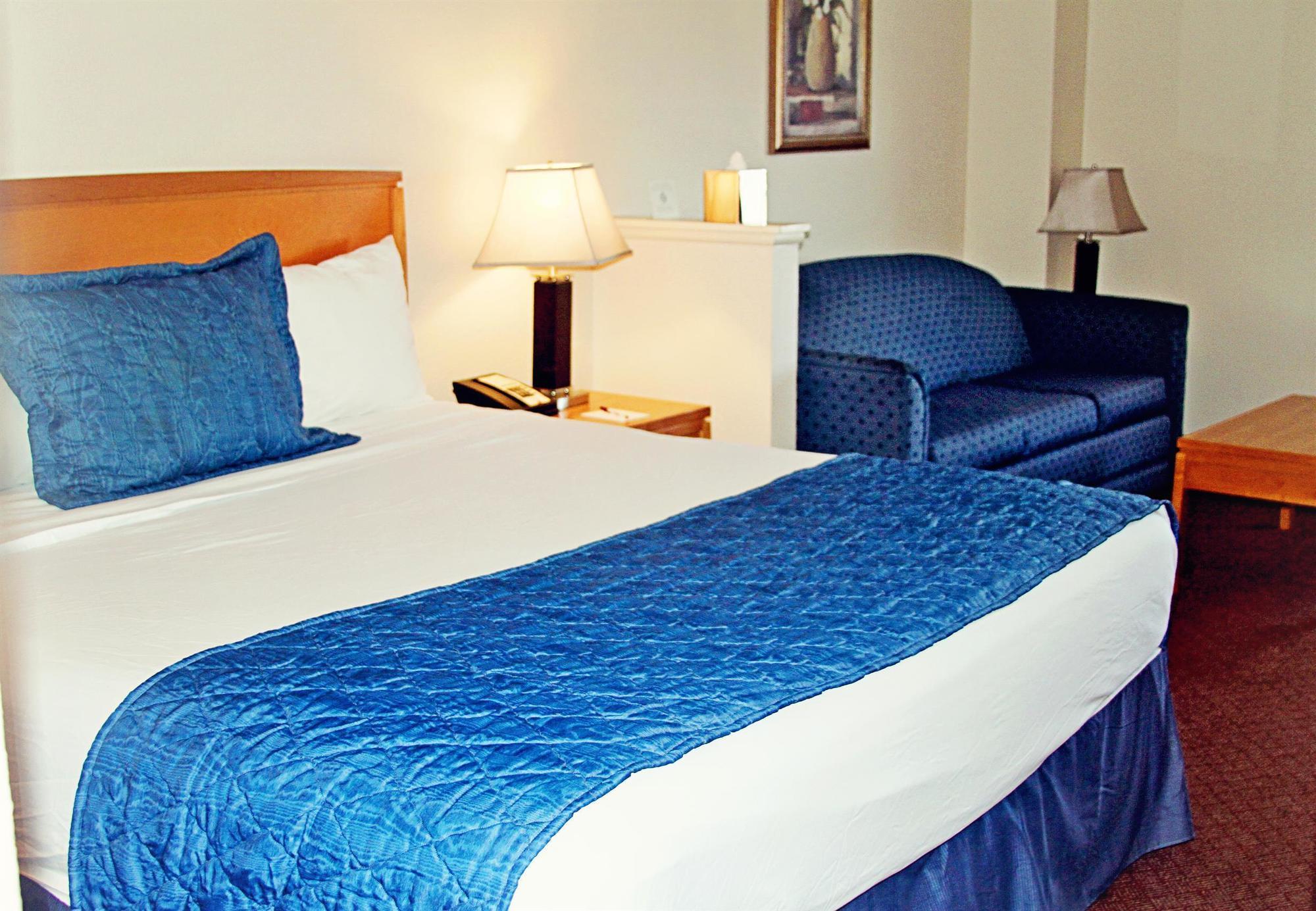 Ramada By Wyndham Kissimmee Downtown Hotel Экстерьер фото