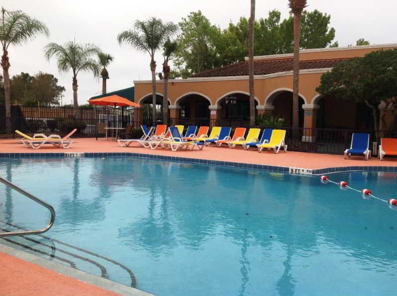 Ramada By Wyndham Kissimmee Downtown Hotel Экстерьер фото