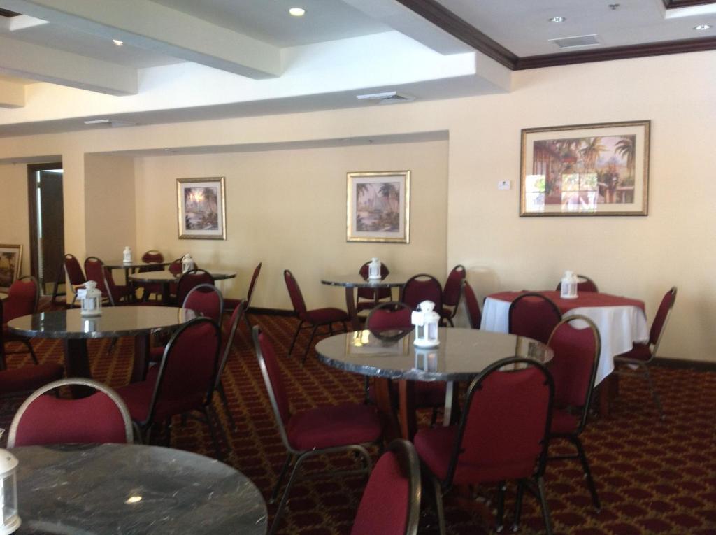 Ramada By Wyndham Kissimmee Downtown Hotel Экстерьер фото