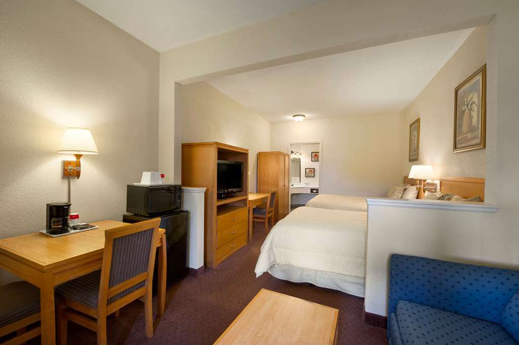 Ramada By Wyndham Kissimmee Downtown Hotel Номер фото