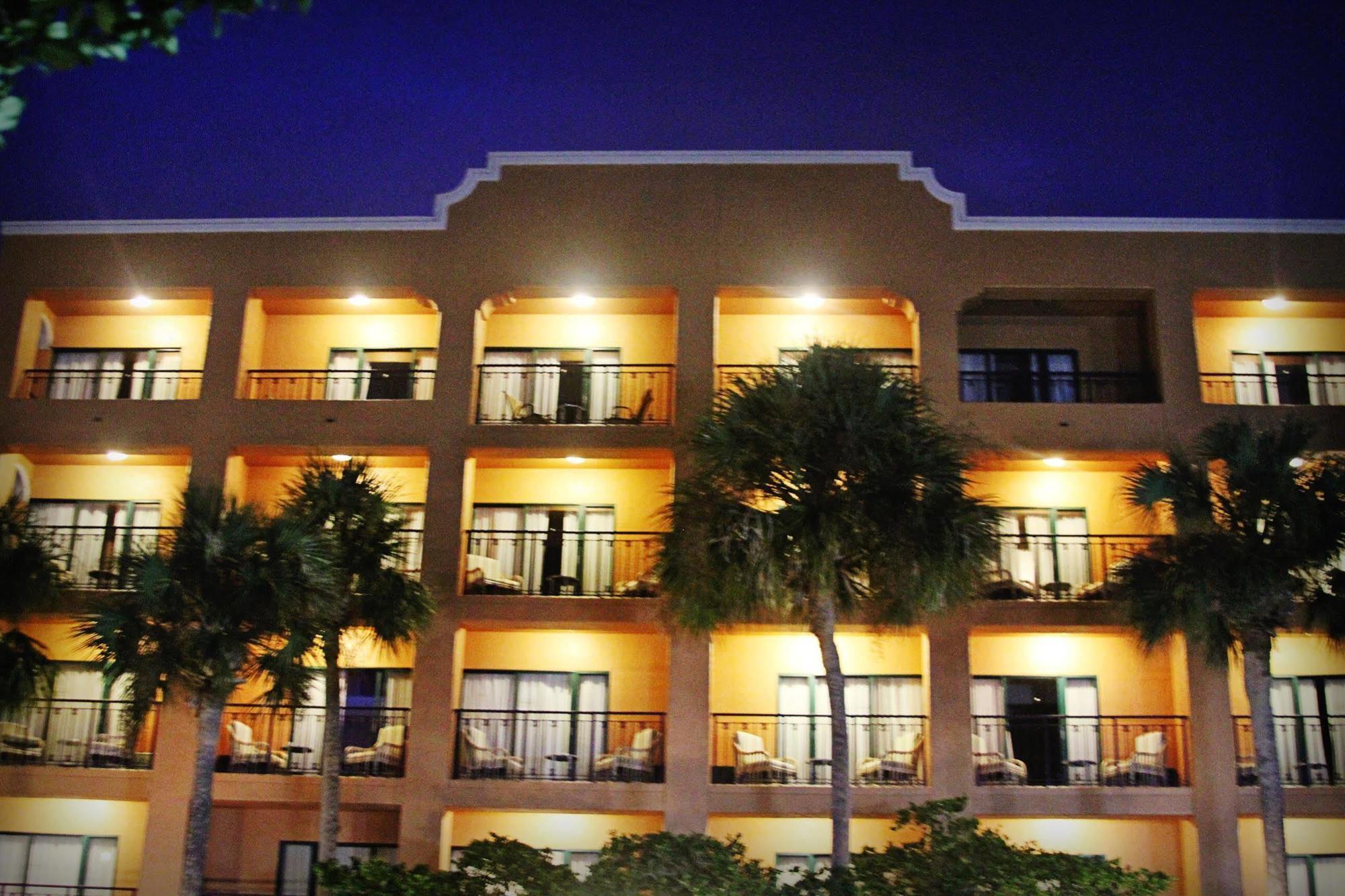 Ramada By Wyndham Kissimmee Downtown Hotel Экстерьер фото