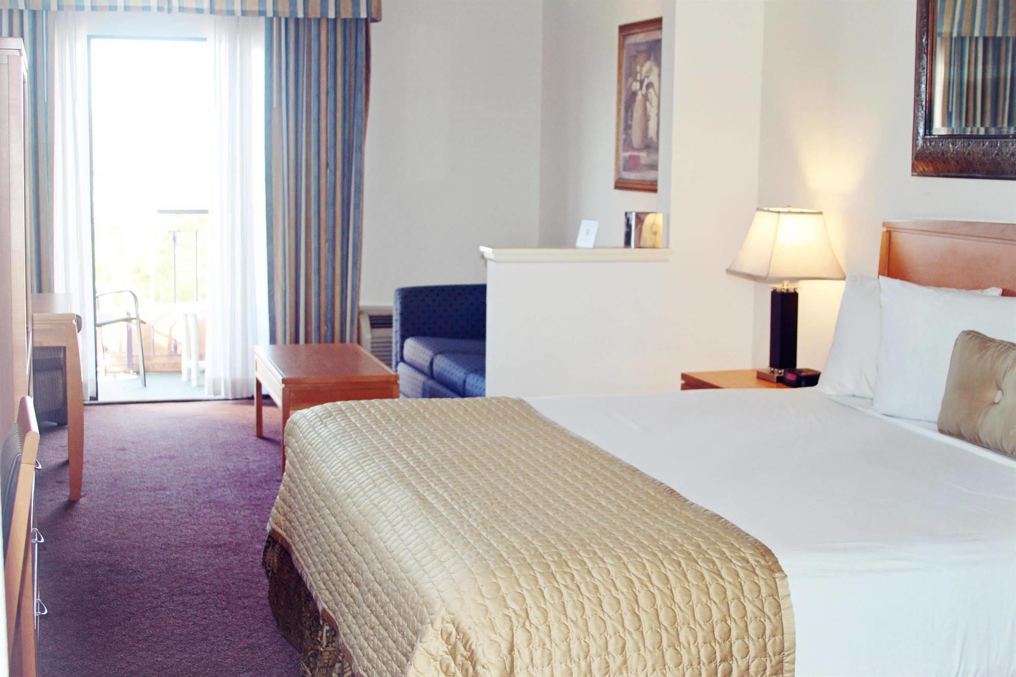 Ramada By Wyndham Kissimmee Downtown Hotel Экстерьер фото