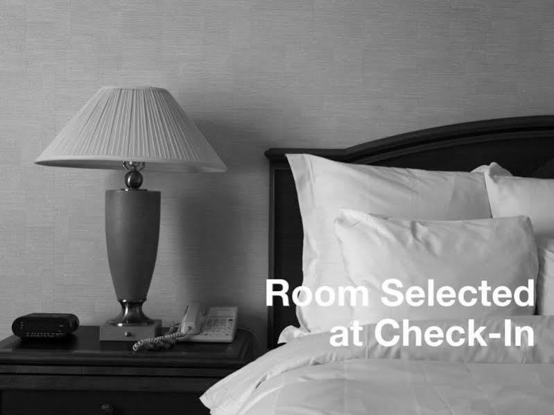 Ramada By Wyndham Kissimmee Downtown Hotel Экстерьер фото